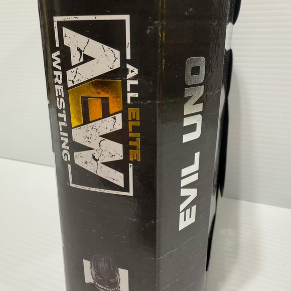 AEW Evil Uno Figure All Elite Wrestling Unmatched Collection Series 3 #19 +Cards - Picture 5 of 7